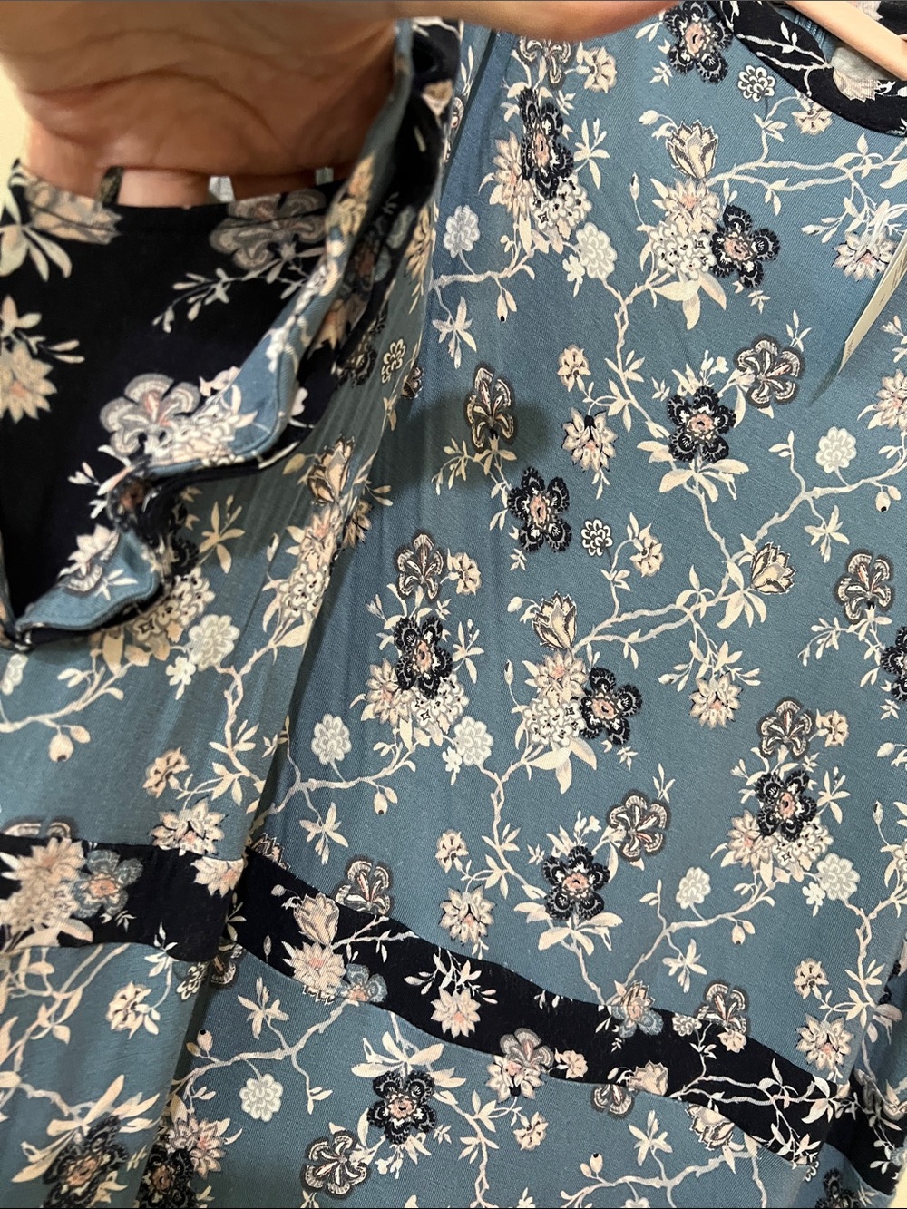 LOFT Dusty Blue Floral knee length Dress with Ruffle Sleeves c38 - Picture 5 of 7